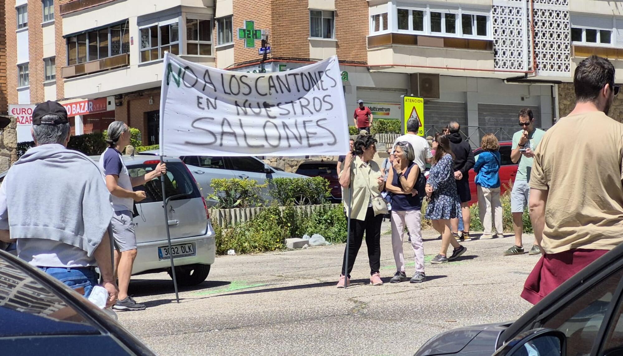 Protesta contra cantón barrio de La Paz -1